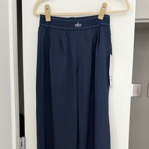 Alo Suit Up Trouser Pants - Size Small (Long) NWT